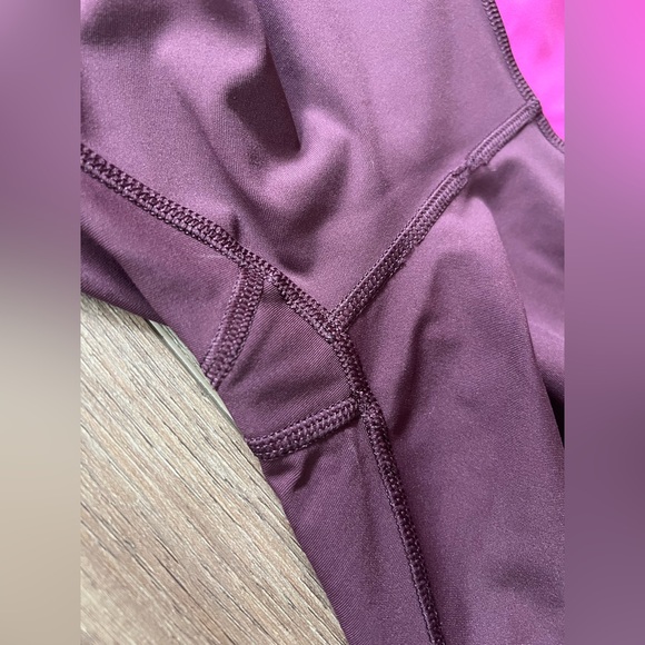 Lululemon Tight Stuff Crop Bordeaux Drama /Raspberry Size 4 Leggings - Picture 6 of 7